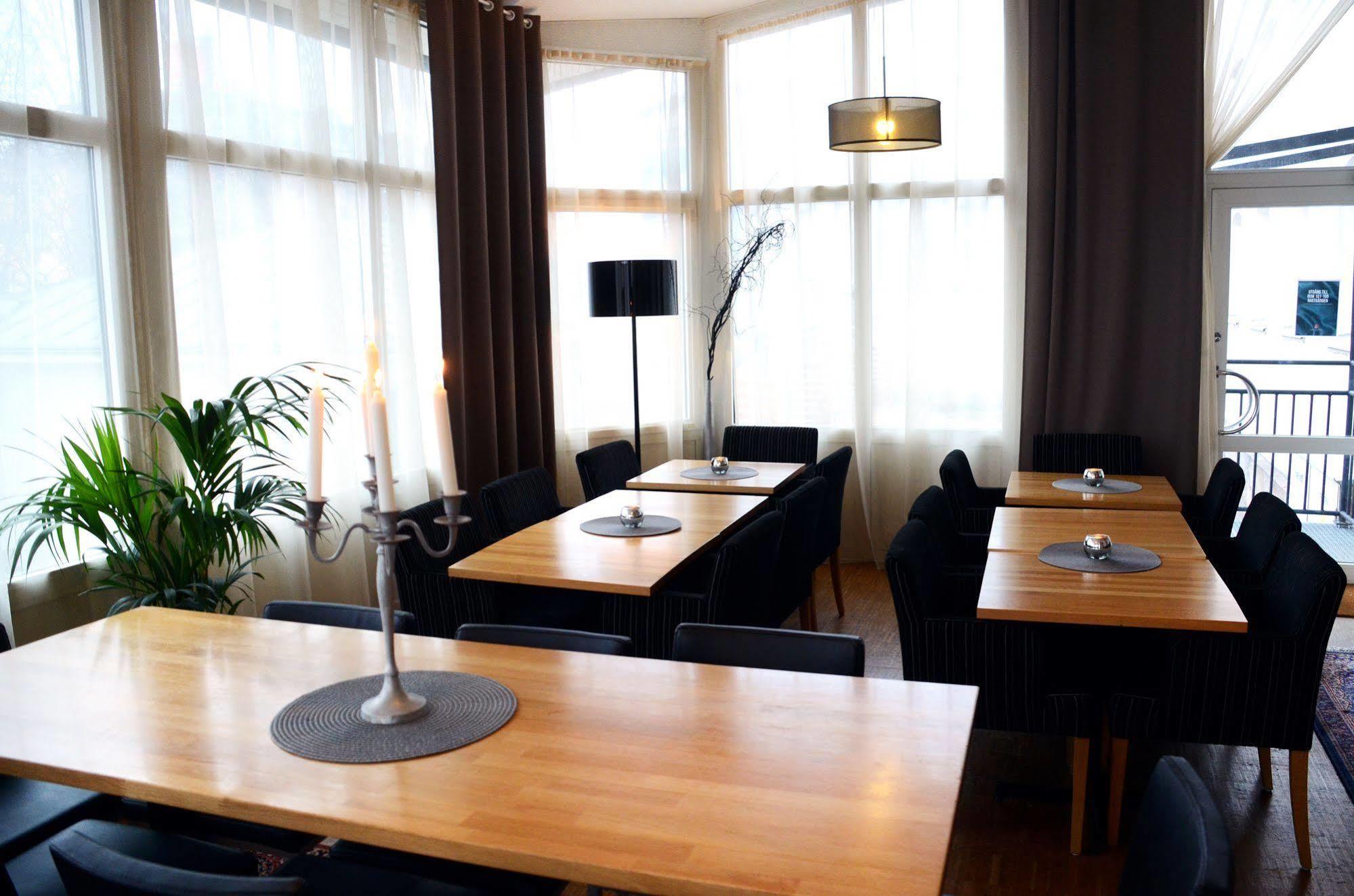 Home Hotel Bilan Karlstad Bagian luar foto