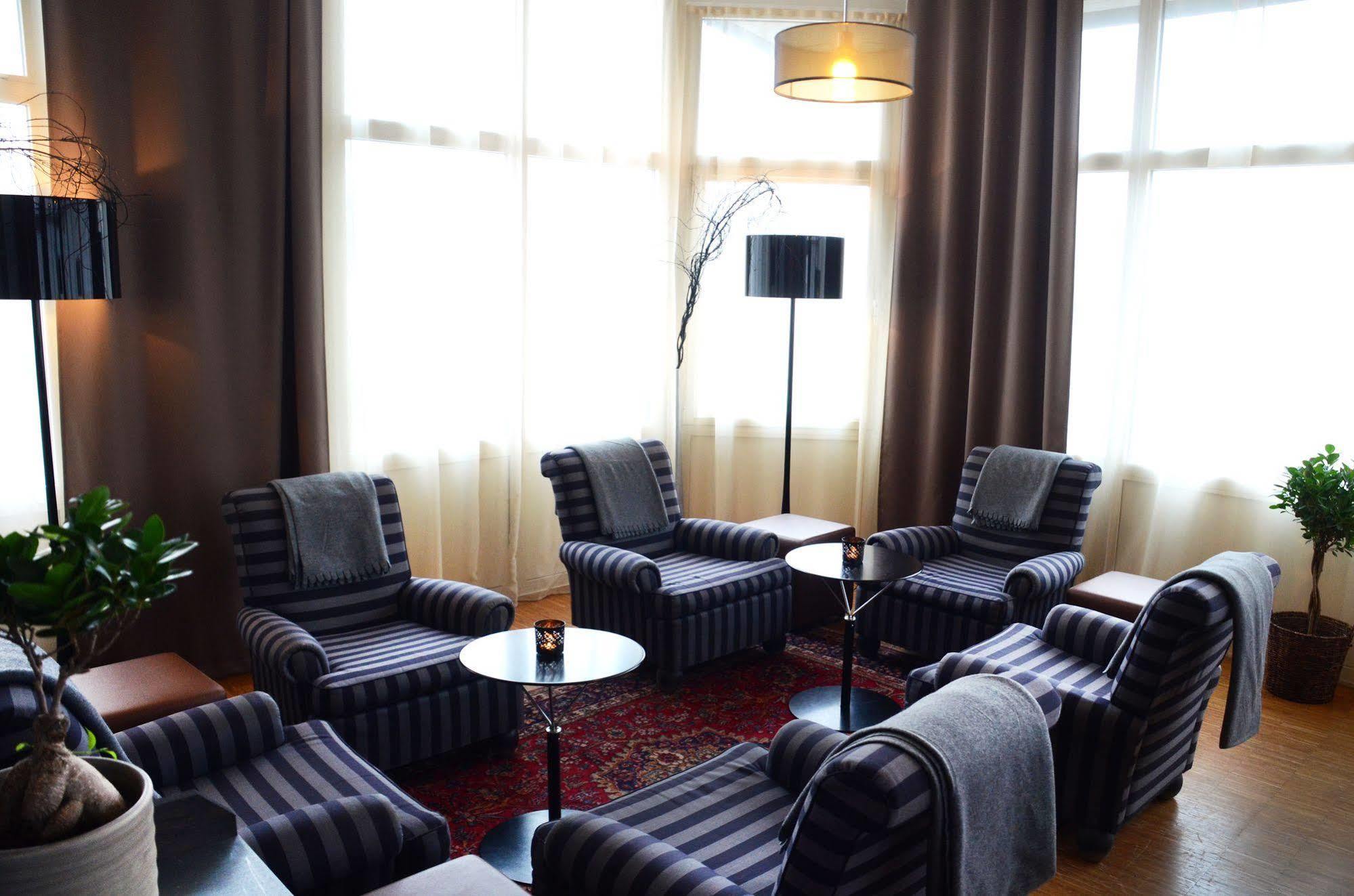 Home Hotel Bilan Karlstad Bagian luar foto
