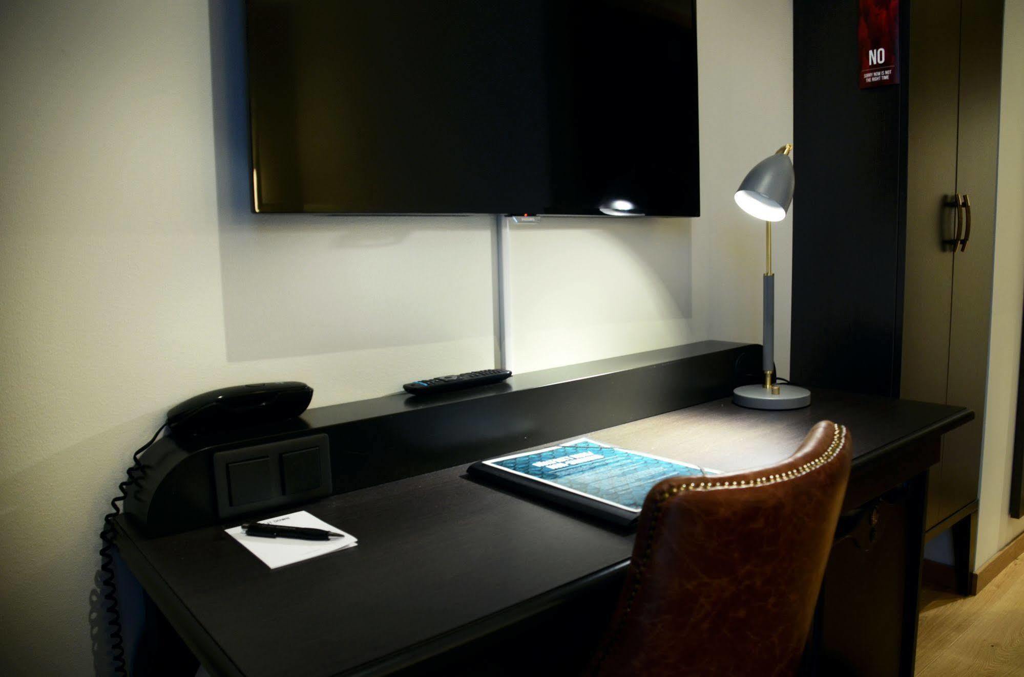 Home Hotel Bilan Karlstad Bagian luar foto