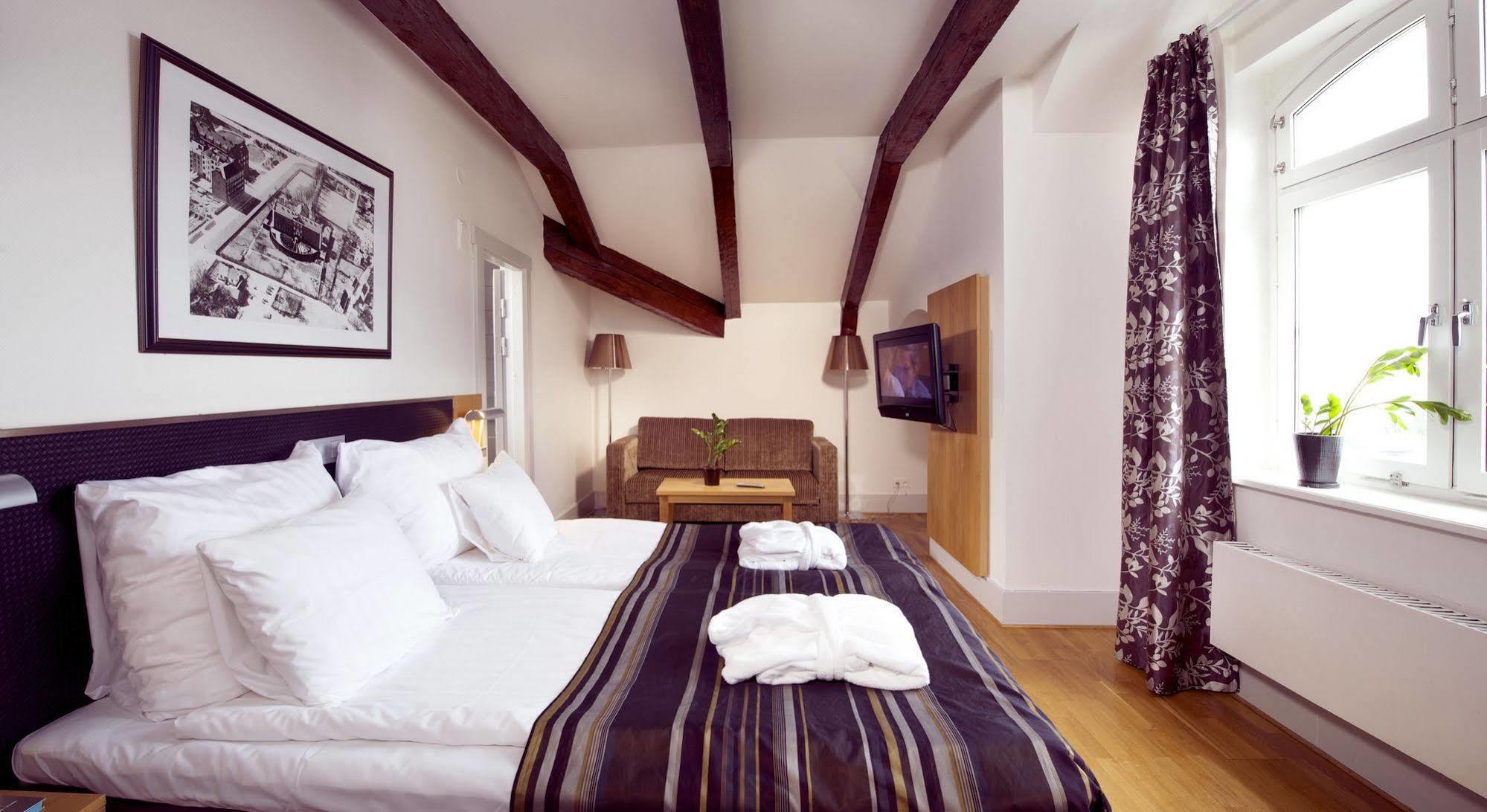 Home Hotel Bilan Karlstad Bagian luar foto