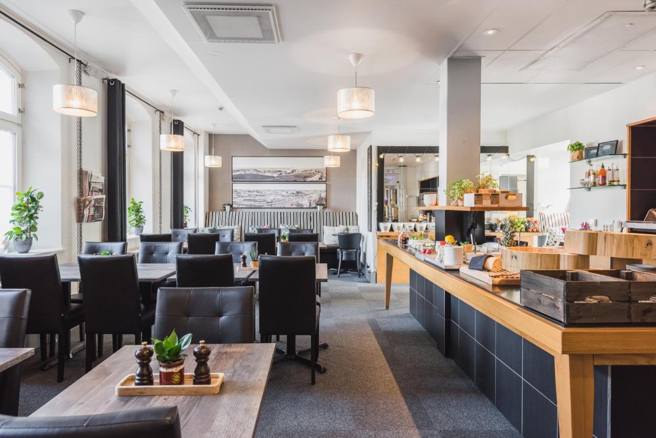 Home Hotel Bilan Karlstad Bagian luar foto